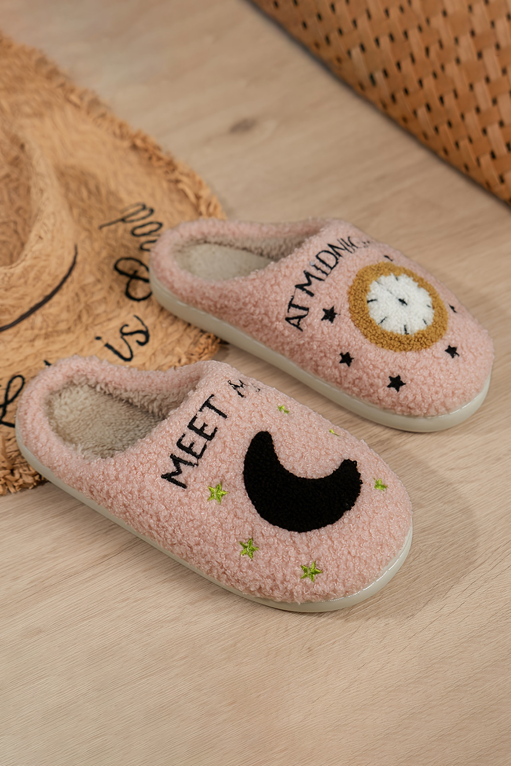 Light Pink Moon & Clock Pattern Fuzzy Home Slippers - Image 3