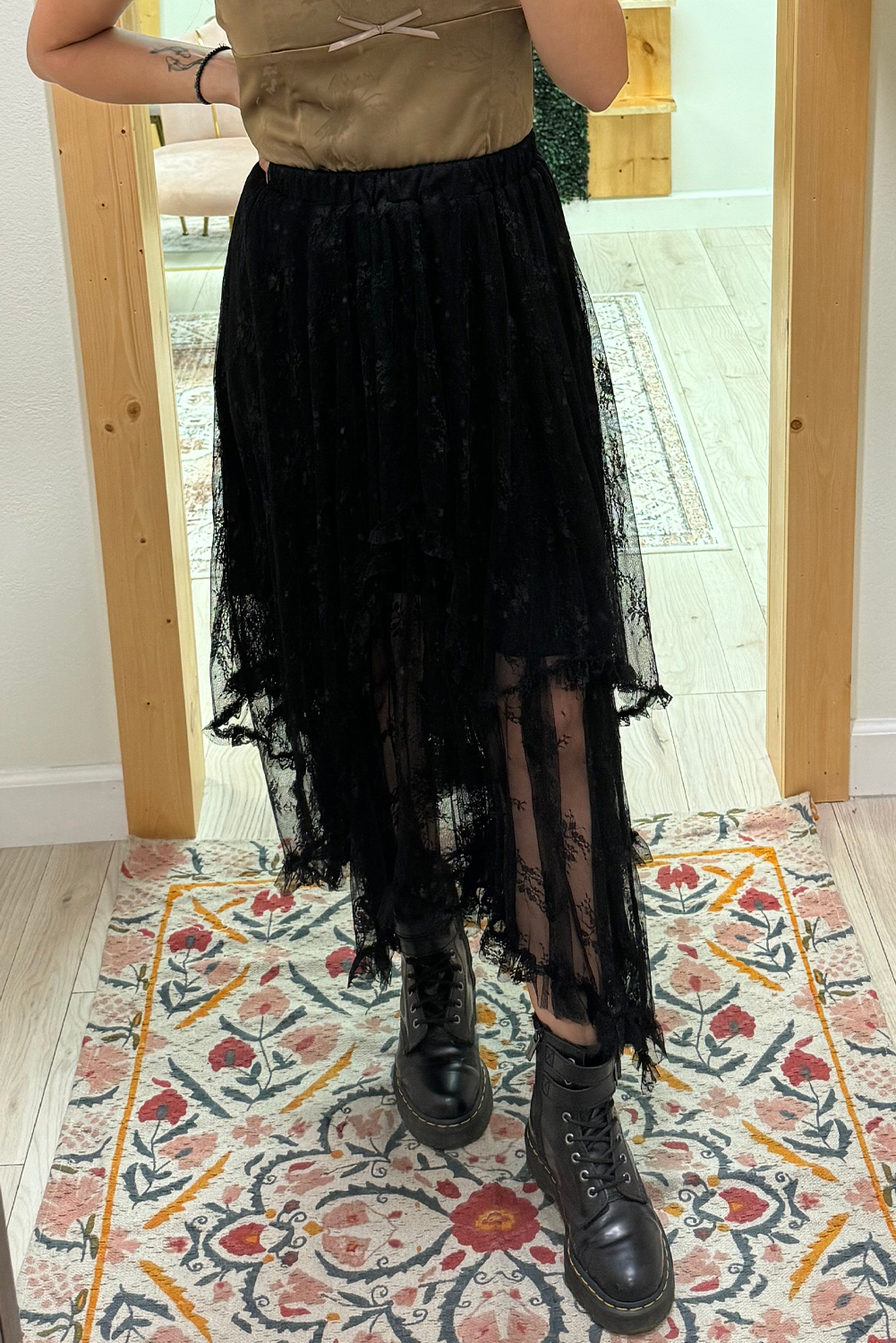 Black Lace Cascading Tiered High Waist Maxi Skirt - Image 3