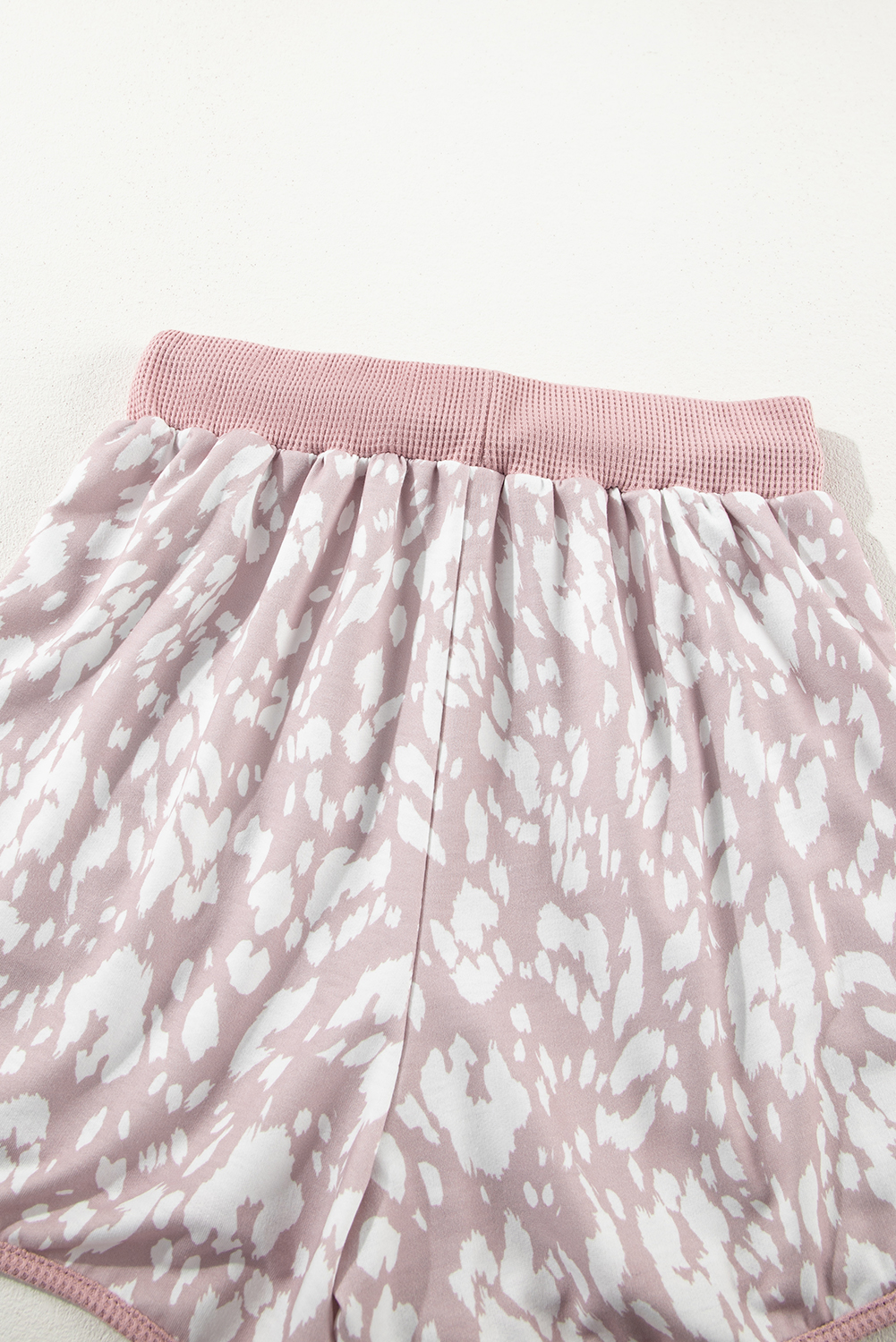 Khaki Classic Leopard Arched Hem Elastic Waistband Casual Shorts - Image 7