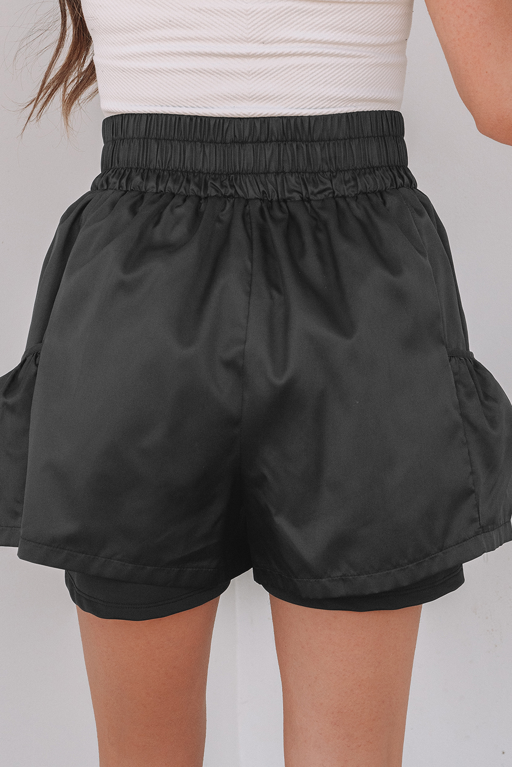 Black Elastic High Waist Pocketed Casual Shorts - Image 2