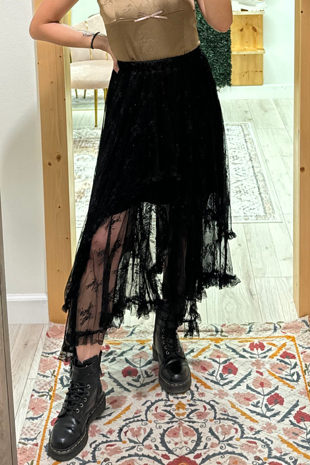 Black Lace Cascading Tiered High Waist Maxi Skirt - Image 2