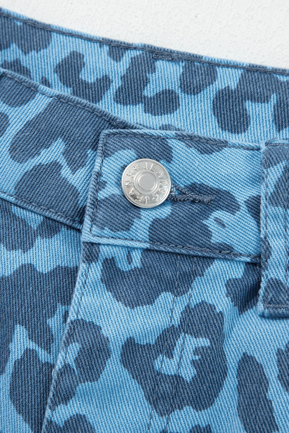 Sky Blue Leopard Print Straight Loose Jeans - Image 5