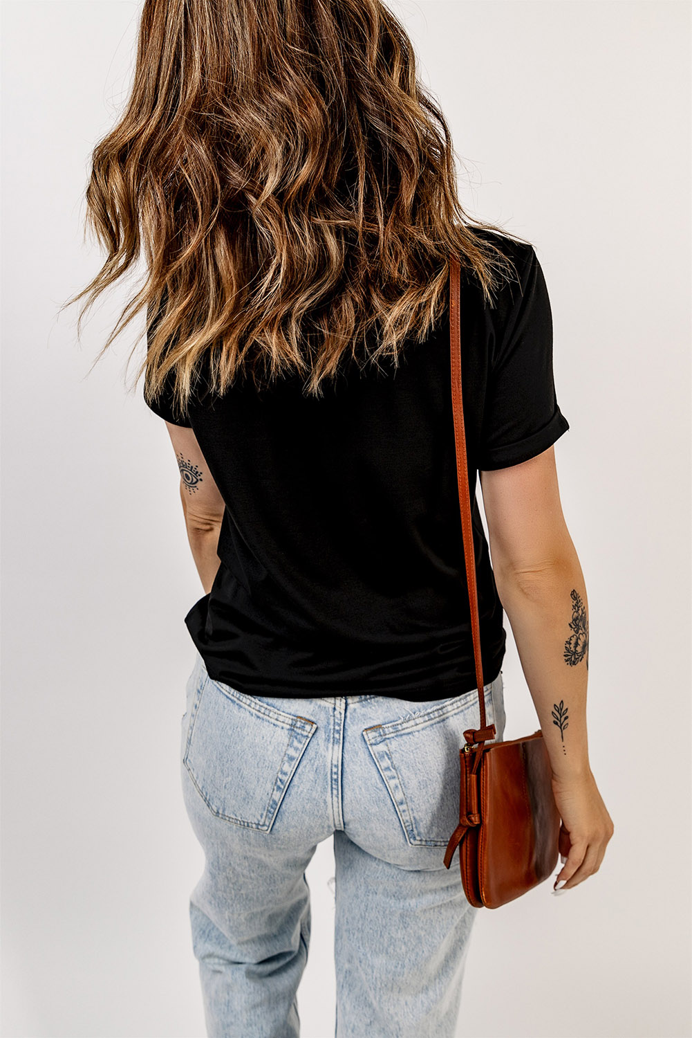 Black Solid Color Crew Neck Tee - Image 2