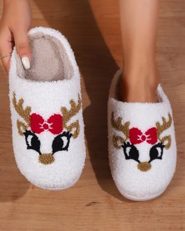 White Christmas Cartoon Pattern Plush Slippers