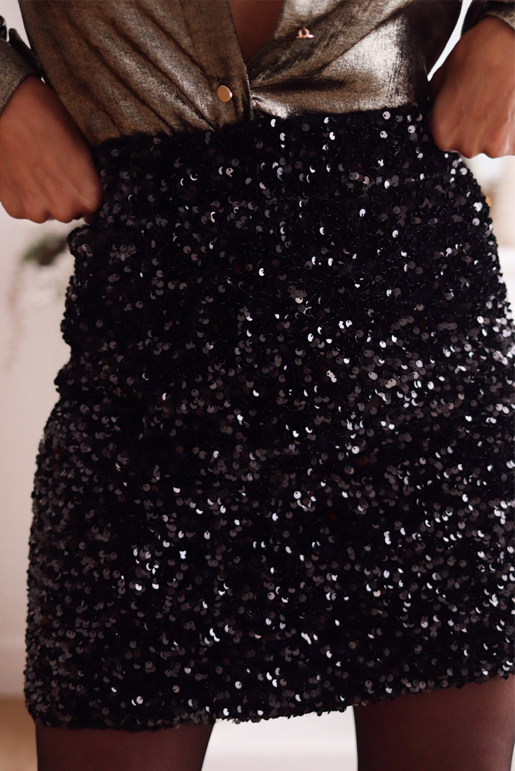 Black Sequin Bodycon Mini Skirt - Image 2