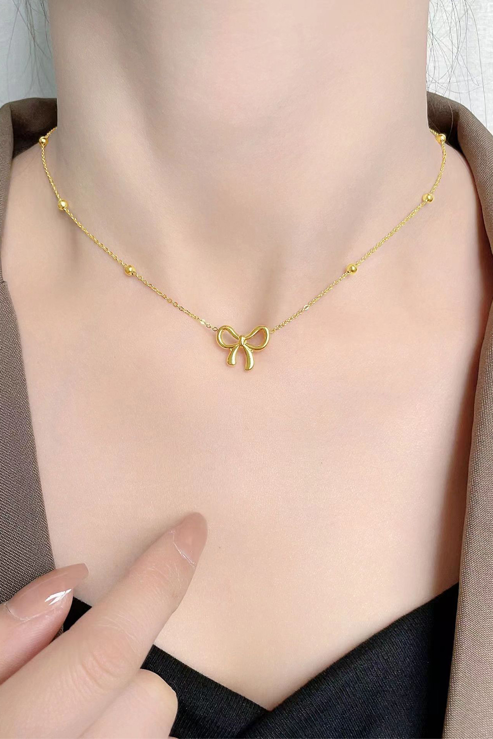 Gold Bowknot Pendant Plated Choker Necklace - Image 2