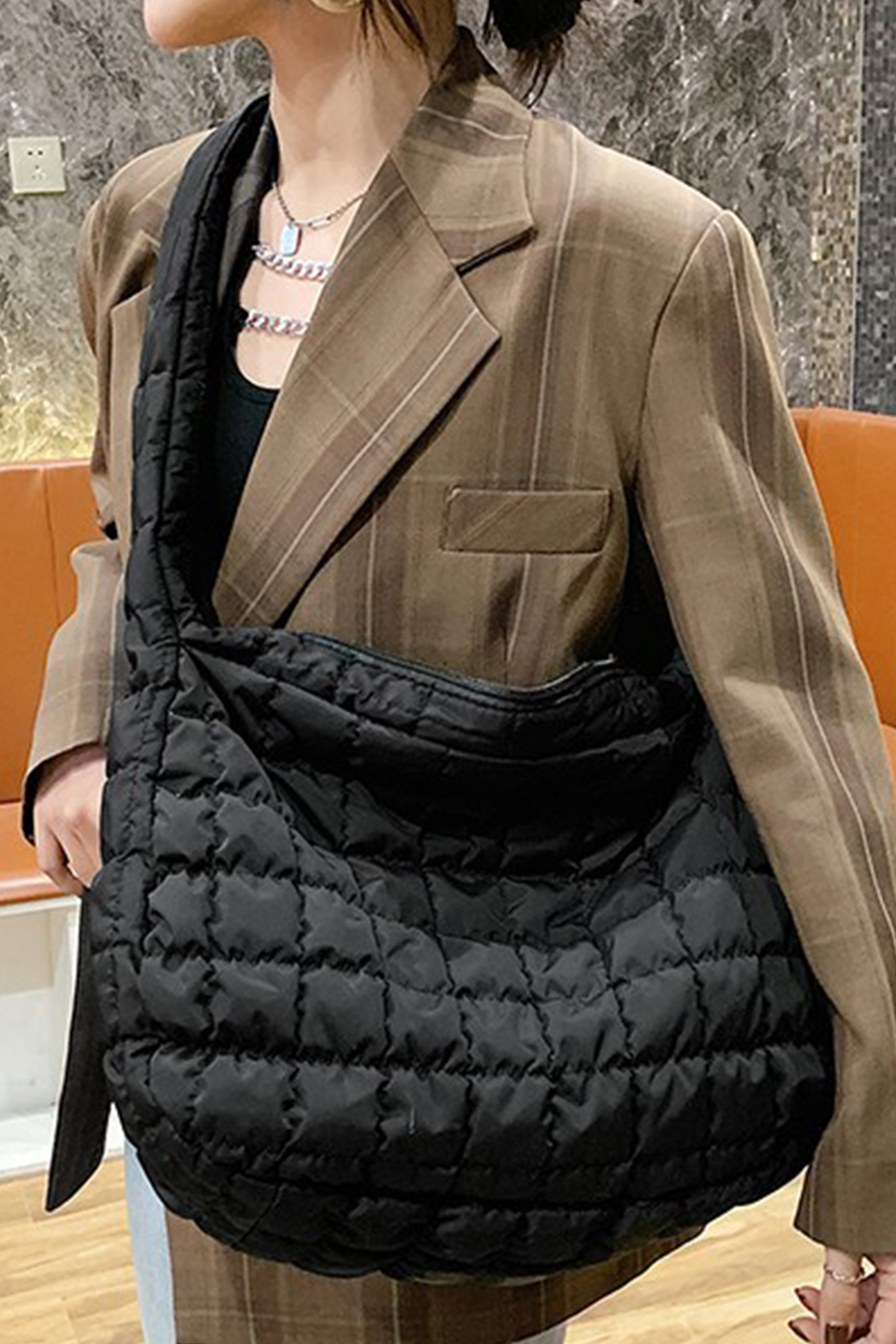 Black Quilted Zipper Large Shoulder Bag - Image 3