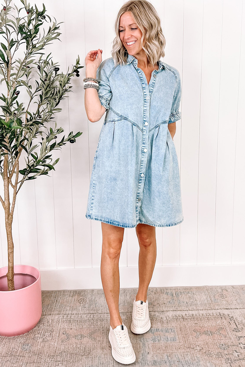 Beau Blue Mineral Wash Ruffled Short Sleeve Buttoned Denim Dress - Image 4