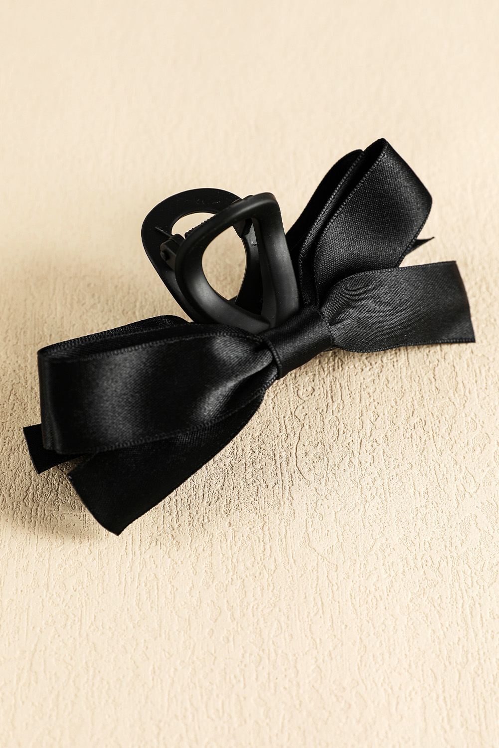 Black Bow Decor Large Hair Claw Clip - Image 4