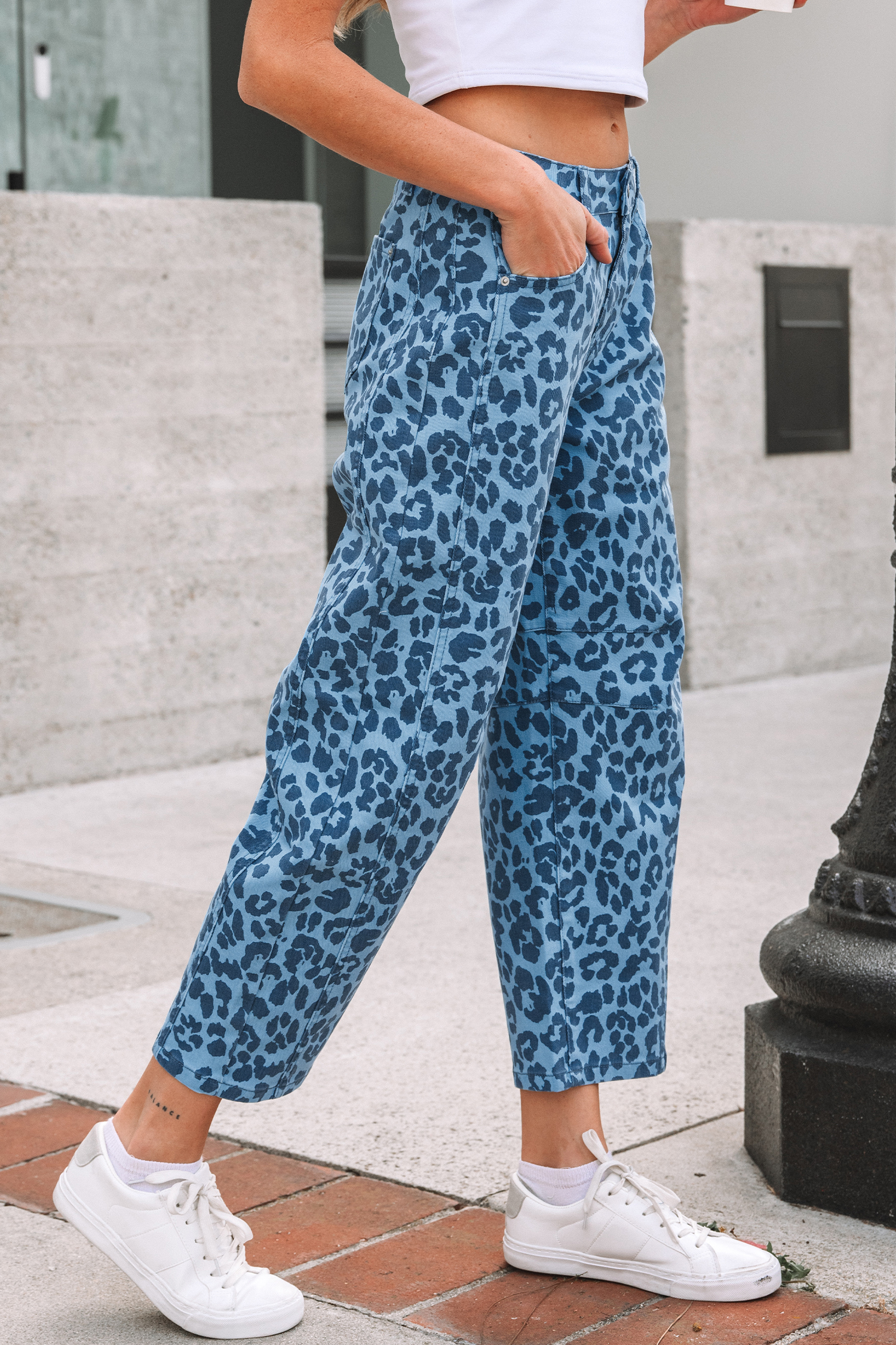 Sky Blue Leopard Print Straight Loose Jeans - Image 13